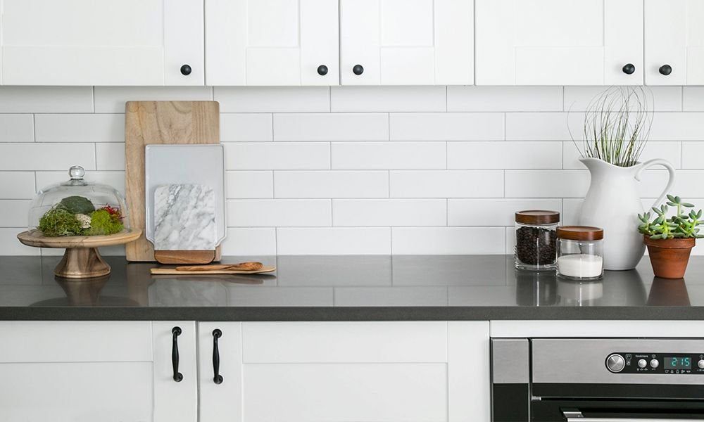 4 Reasons to Love White Subway Tiles for Your Backsplash