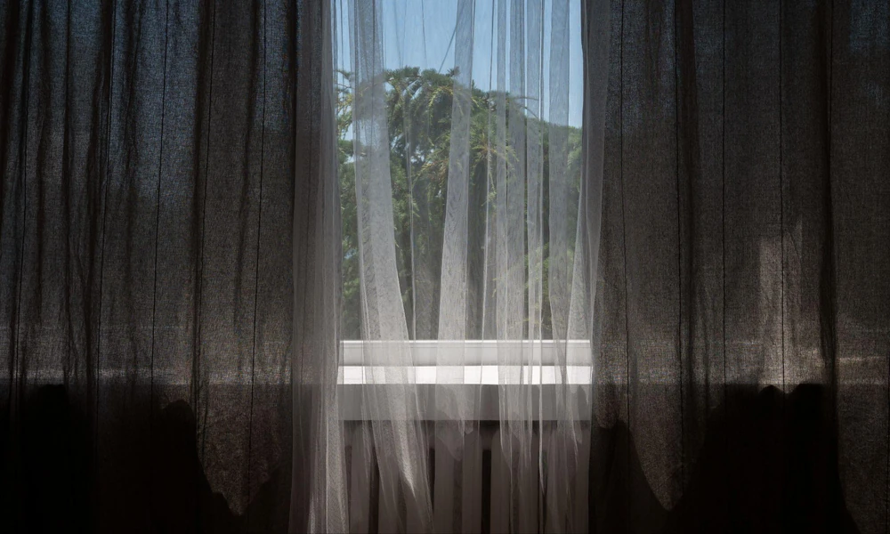 Why a Day Curtain Is Only Doing Half Its Job Without a Second Layer